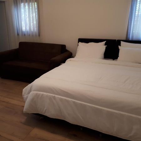 Hotel Etty'S House Petach Tikva Exterior foto