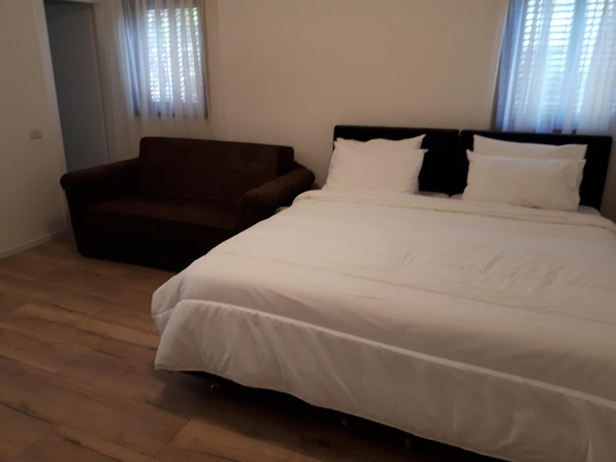 Hotel Etty'S House Petach Tikva Exterior foto